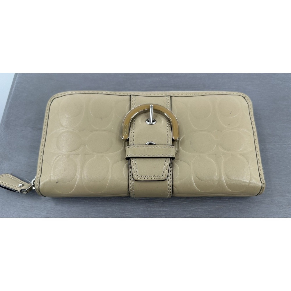 Coach Campbell Embossed Leather Wallet Clay Bisque Large Zip Around RARE‎